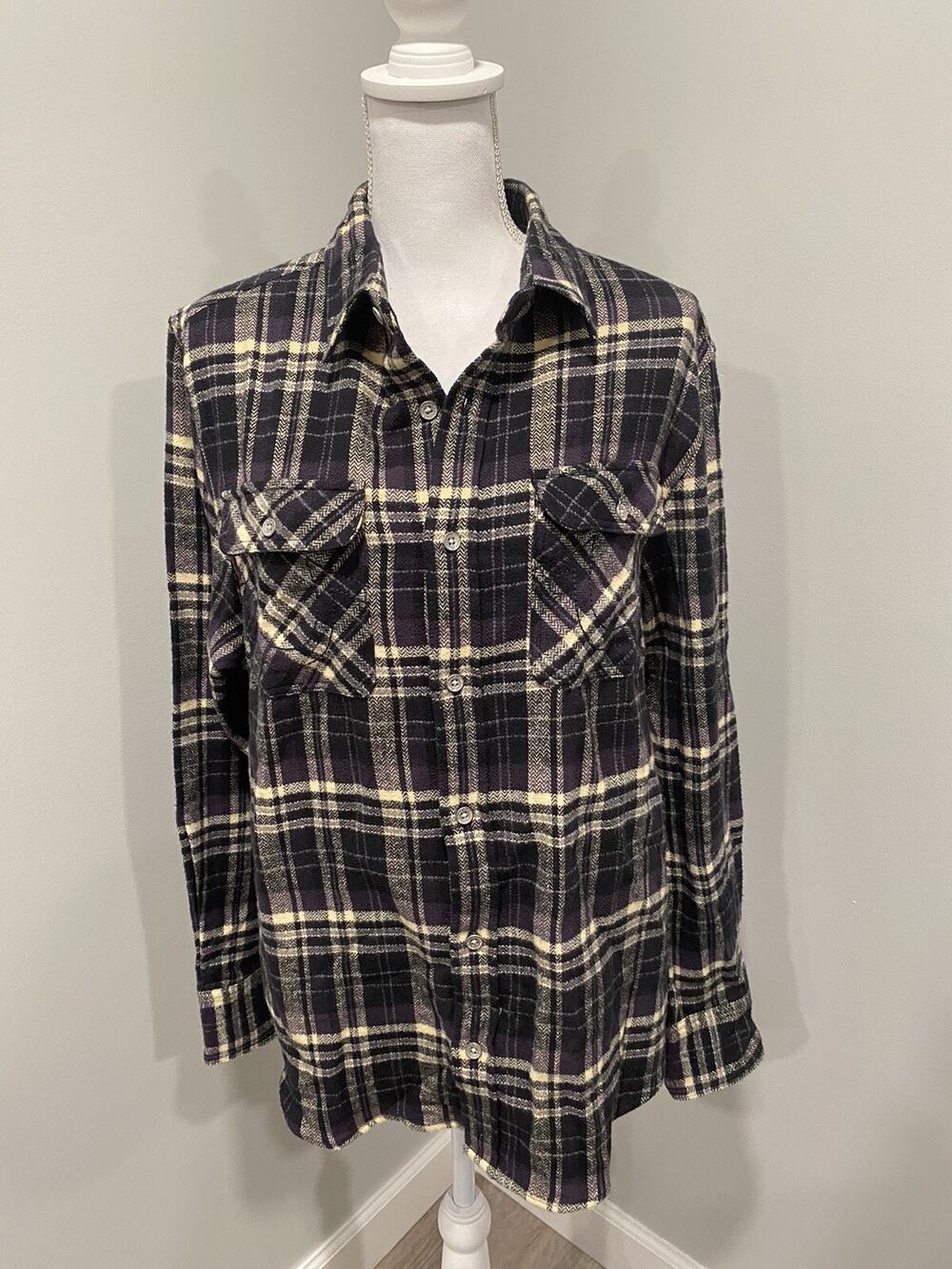 True Religion Workwear Flannel Plaid Shirt Adult Small Tavertine Black Purple
